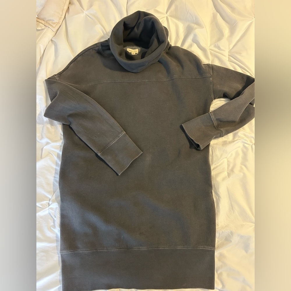 Women’s gray sweatshirt dress